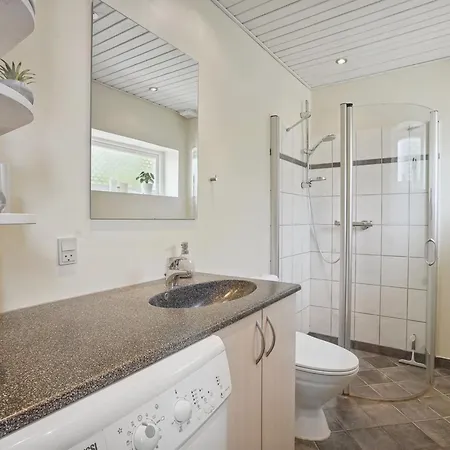 Alma - 400m From The Sea By Interhome בית נופש